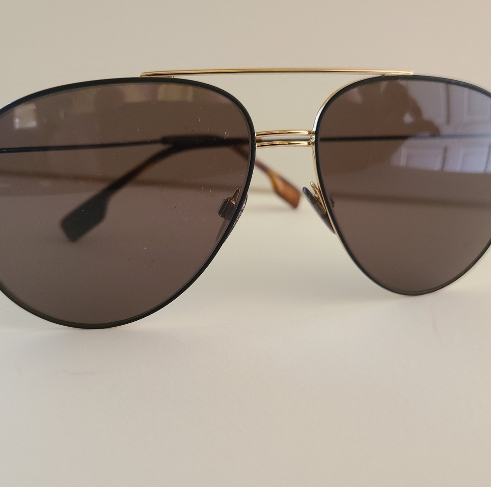 Burberry Aviators sunglasses